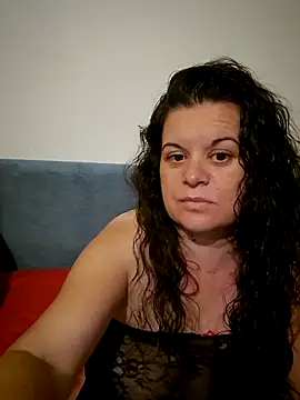 Snapshot of PerleRaree chatting on 06-13-26, 08:07 PerleRaree online show from 06-13-26, 08:07