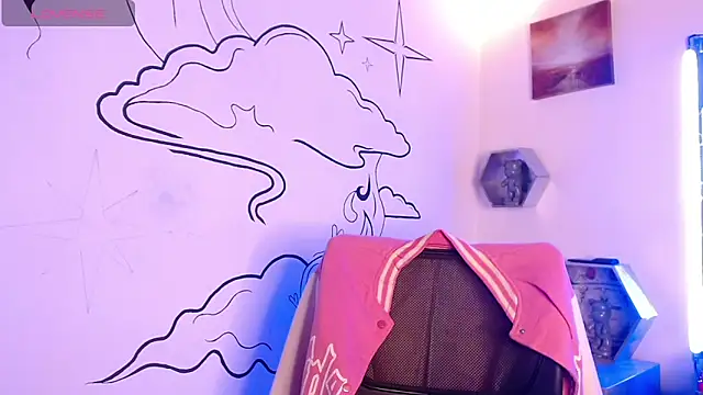 Trinity Knox online show from 11-19-25, 03:34