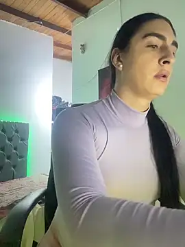 Snapshot of lola_diez chatting on 04-24-26, 11:40 lola diez online show from 04-24-26, 11:40