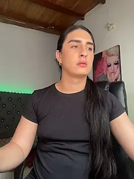 Snapshot of lola_diez chatting on 05-15-26, 03:52 lola diez online show from 05-15-26, 03:52