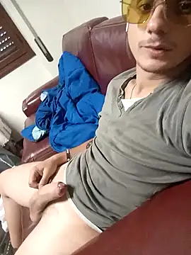 Snapshot of Gabbodizona chatting on 09-12-25, 02:28 Gabbodizona online show from 09-12-25, 02:28