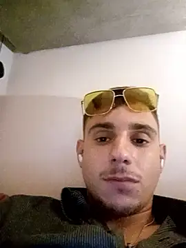 Snapshot of Gabbodizona chatting on 09-13-25, 02:44 Gabbodizona online show from 09-13-25, 02:44