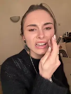 SophiiaStarr online show from 03-18-26, 07:50