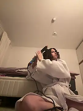 SophiiaStarr online show from 04-04-26, 06:49