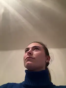 SophiiaStarr online show from 04-10-26, 07:07