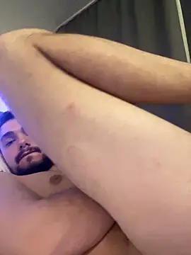 Snapshot of alpha_mk chatting on 02-04-26, 10:36 alpha mk online show from 02-04-26, 10:36