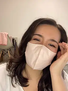 NATSUMI00 online show from 10-05-25, 05:39