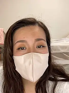 NATSUMI00 online show from 10-19-25, 05:52