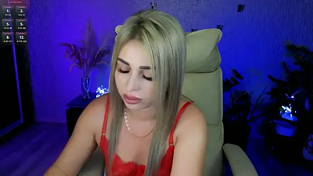 Snapshot of NikkiiStill chatting on 07-16-26, 12:49 NikkiiStill online show from 07-16-26, 12:49