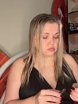 Snapshot of Nayvessa chatting on 11-20-25, 06:51 Nayvessa online show from 11-20-25, 06:51