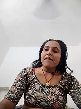 Snapshot of Sonam_shinde chatting on 05-19-26, 05:36 Sonam shinde online show from 05-19-26, 05:36