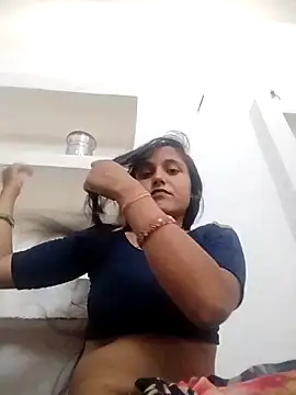 Snapshot of Sonam_shinde chatting on 05-27-26, 05:48 Sonam shinde online show from 05-27-26, 05:48