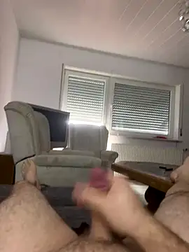 Snapshot of flamur_albania chatting on 11-02-25, 11:45 flamur albania online show from 11-02-25, 11:45