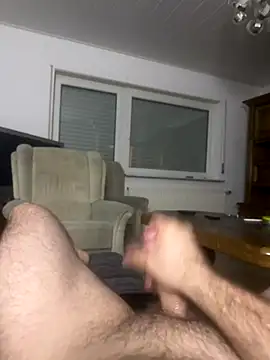 Snapshot of flamur_albania chatting on 11-18-25, 08:46 flamur albania online show from 11-18-25, 08:46