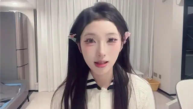 ZhaoZhao-ZM online show from 09-10-25, 01:44