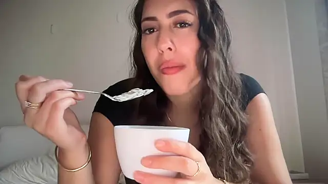 Snapshot of sieeena chatting on 03-04-26, 08:59 sieeena online show from 03-04-26, 08:59