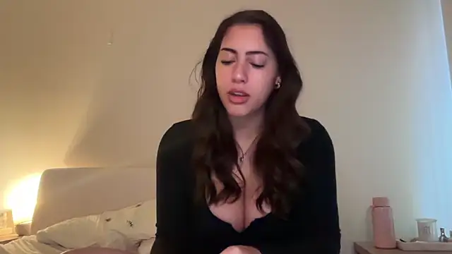 Snapshot of sieeena chatting on 04-22-26, 10:11 sieeena online show from 04-22-26, 10:11
