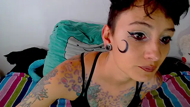 Snapshot of Cortana2_0 chatting on 09-08-25, 03:44 Cortana2 0 online show from 09-08-25, 03:44