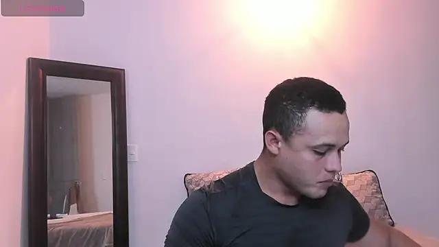 Snapshot of KingLevi01 chatting on 09-18-25, 10:34 KingLevi01 online show from 09-18-25, 10:34