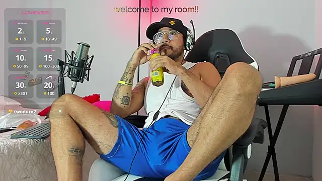 Snapshot of dereck_karter chatting on 12-22-24, 01:23 dereck karter online show from 12-22-24, 01:23