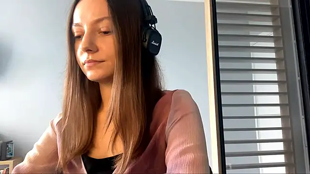 Snapshot of SoulHiperAgne_ chatting on 09-16-25, 09:10 SoulHiperAgne online show from 09-16-25, 09:10