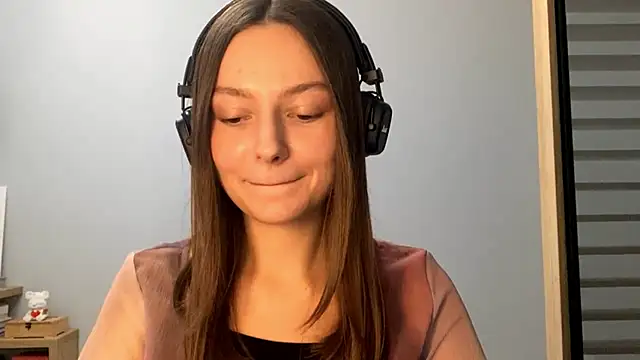 Snapshot of SoulHiperAgne_ chatting on 09-26-25, 04:11 SoulHiperAgne online show from 09-26-25, 04:11