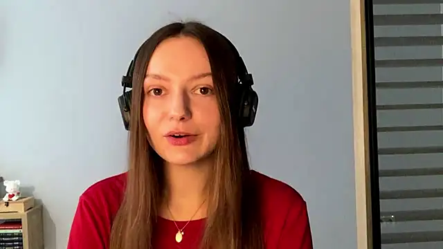 Snapshot of SoulHiperAgne_ chatting on 10-08-25, 01:09 SoulHiperAgne online show from 10-08-25, 01:09