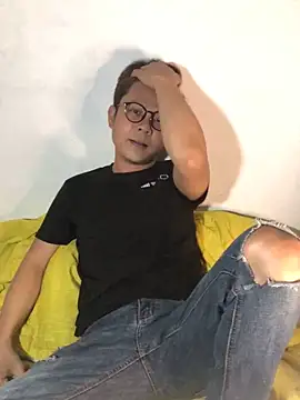 Snapshot of datnguyenvn chatting on 03-18-26, 05:27 datnguyenvn online show from 03-18-26, 05:27