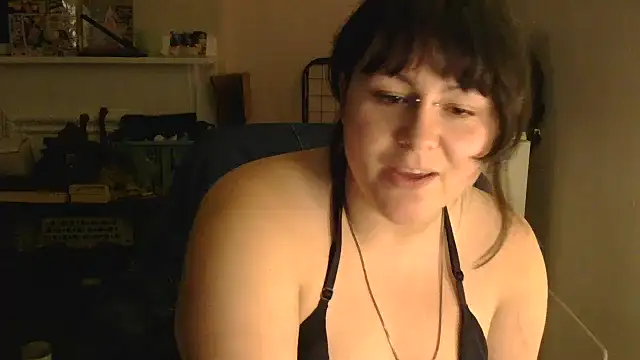 PeakoBunny online show from 11-26-25, 12:11