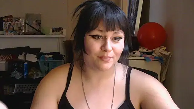 PeakoBunny online show from 12-18-25, 08:37