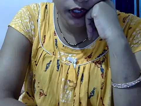 Snapshot of dreamgirl20262 chatting on 10-18-25, 01:45 dreamgirl20262 online show from 10-18-25, 01:45