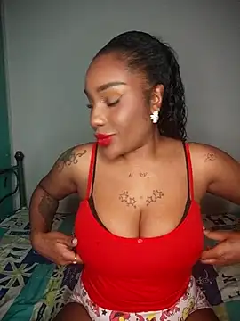 Queen Amara online show from 02-25-26, 04:11