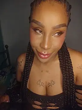Queen Amara online show from 05-27-26, 04:31