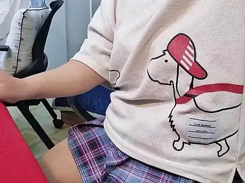 Snapshot of Ami_8x chatting on 11-23-25, 06:46 Ami 8x online show from 11-23-25, 06:46