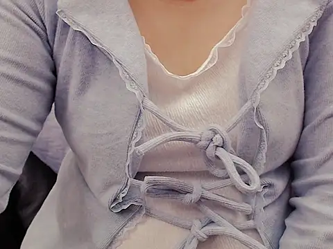 Snapshot of Ami_8x chatting on 02-11-26, 03:33 Ami 8x online show from 02-11-26, 03:33