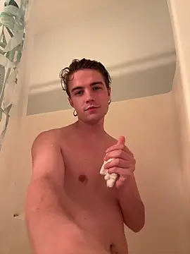 Snapshot of Justtosee28 chatting on 10-29-25, 01:57 Justtosee28 online show from 10-29-25, 01:57