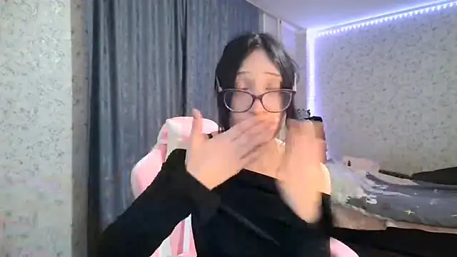 Snapshot of KeicyKlark chatting on 10-03-25, 06:05 KeicyKlark online show from 10-03-25, 06:05