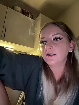 Lyra XX online show from 06-15-26, 08:33