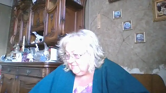 Snapshot of Lala-Love56 chatting on 09-15-25, 10:04 Lala-Love56 online show from 09-15-25, 10:04