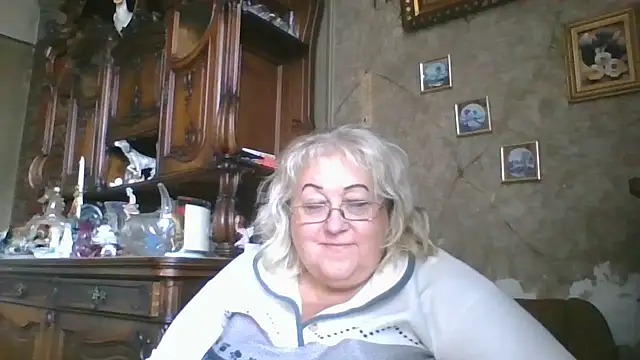 Snapshot of Lala-Love56 chatting on 09-17-25, 12:51 Lala-Love56 online show from 09-17-25, 12:51