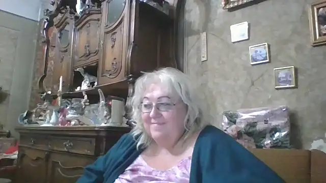 Snapshot of Lala-Love56 chatting on 09-21-25, 04:52 Lala-Love56 online show from 09-21-25, 04:52