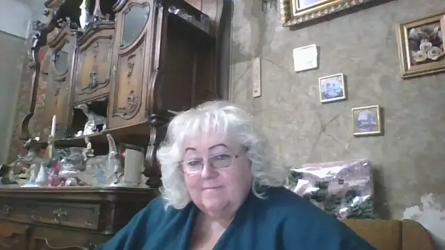 Snapshot of Lala-Love56 chatting on 09-22-25, 05:04 Lala-Love56 online show from 09-22-25, 05:04