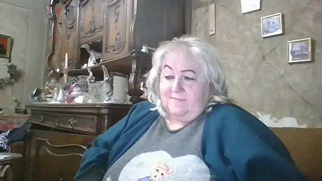 Snapshot of Lala-Love56 chatting on 10-22-25, 03:45 Lala-Love56 online show from 10-22-25, 03:45