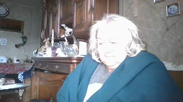 Snapshot of Lala-Love56 chatting on 10-25-25, 05:26 Lala-Love56 online show from 10-25-25, 05:26