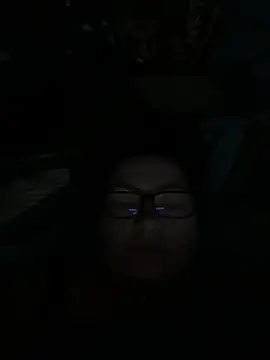 Snapshot of Vilvet777 chatting on 10-18-25, 05:32 Vilvet777 online show from 10-18-25, 05:32