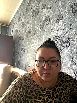 Snapshot of Vilvet777 chatting on 10-21-25, 06:36 Vilvet777 online show from 10-21-25, 06:36