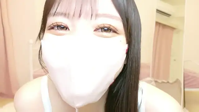 roachan  online show from 03-18-26, 02:31