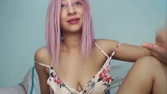 Snapshot of MoonScarlett chatting on 10-16-25, 04:41 MoonScarlett online show from 10-16-25, 04:41