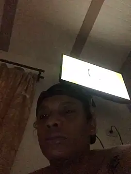 elpeluchenegroxxx3 online show from 10-17-25, 12:14