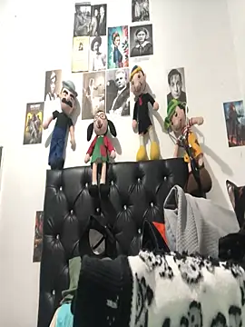 elpeluchenegroxxx3 online show from 11-19-25, 08:31